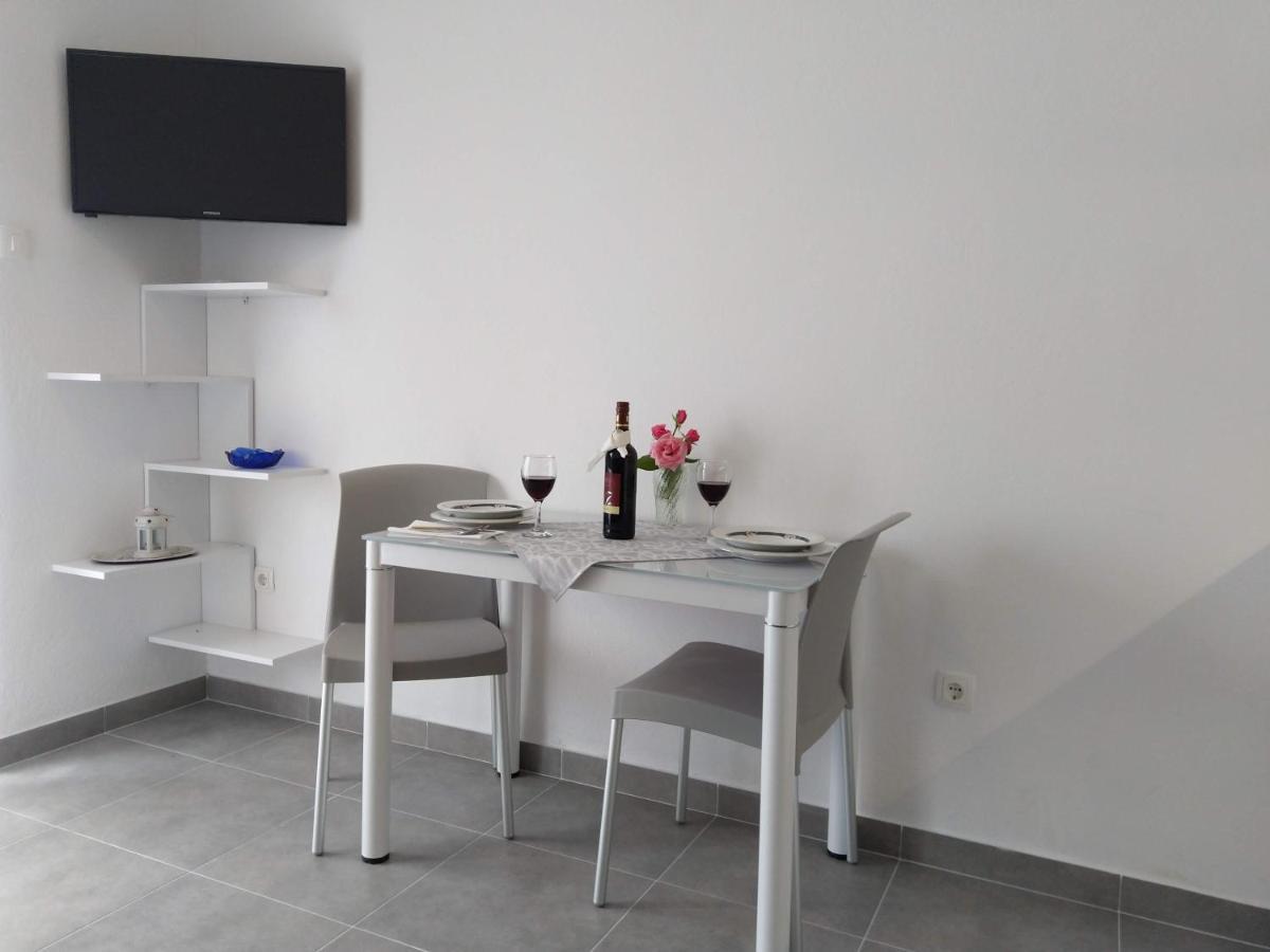 Apartmani Ines Drasnice Exterior foto
